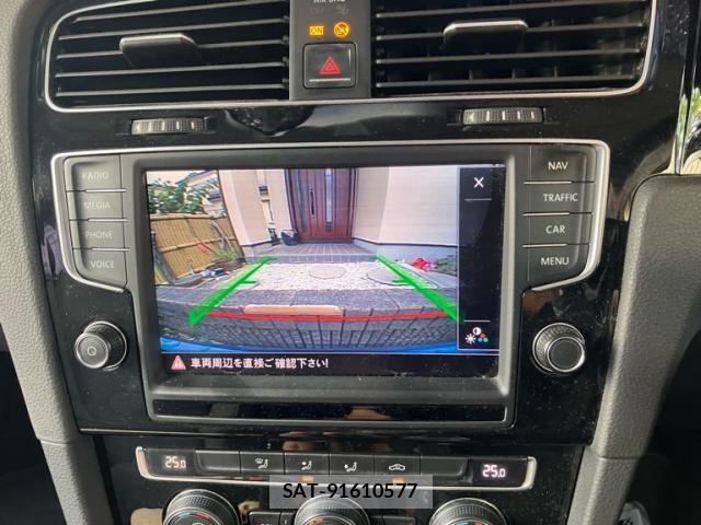 VolksWagen GOLF 2014-03 8564082-21