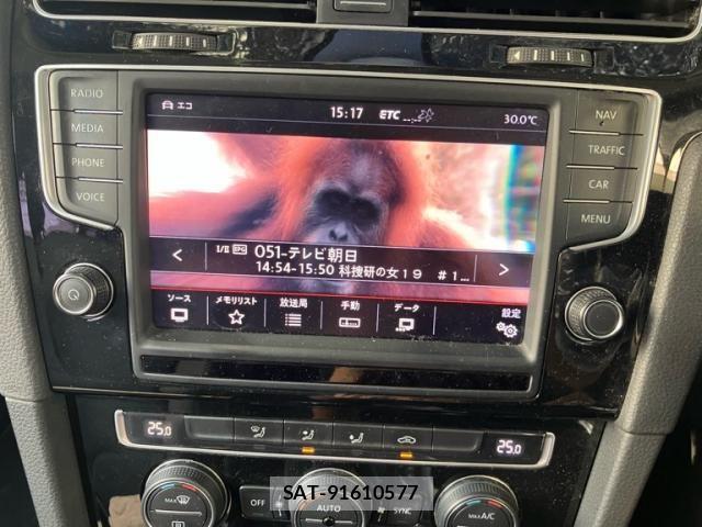 VolksWagen GOLF 2014-03 8564082-22