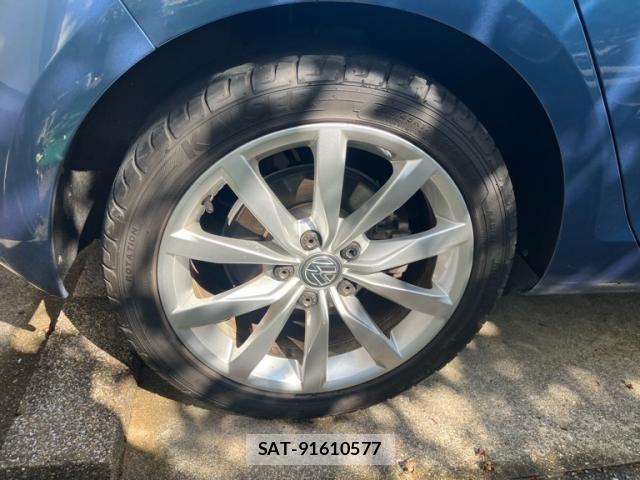 VolksWagen GOLF 2014-03 8564082-8