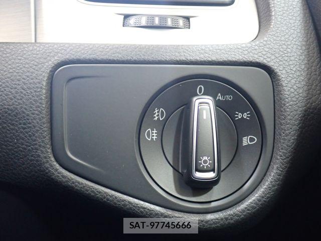 VolksWagen GOLF 2015-06 8629723-21