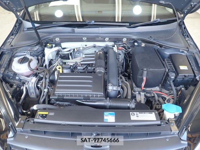 VolksWagen GOLF 2015-06 8629723-25