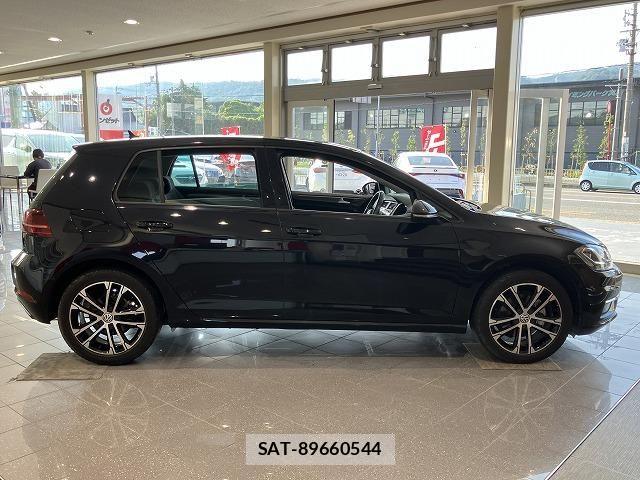 VolksWagen GOLF 2020-03 8662389-9