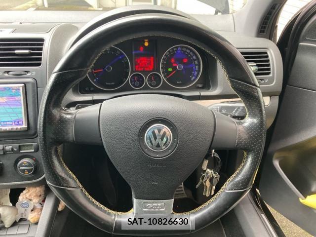 VolksWagen GOLF 2009-07 8662400-19