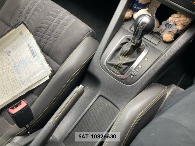 VolksWagen GOLF 2009-07 8662400-22