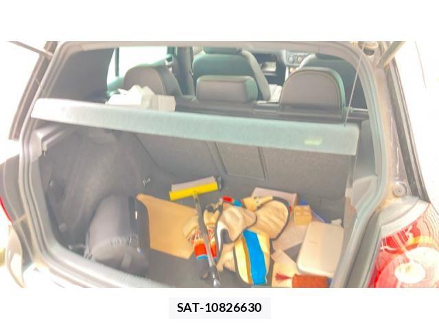 VolksWagen GOLF 2009-07 8662400-24