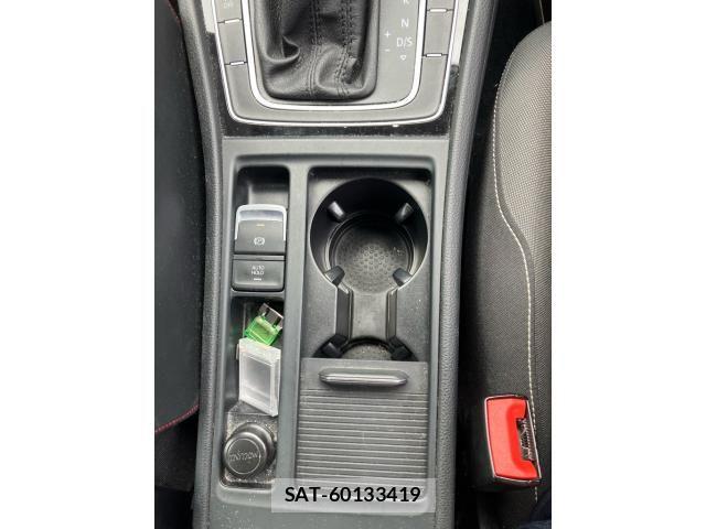 VolksWagen GOLF 2017-03 8667137-18