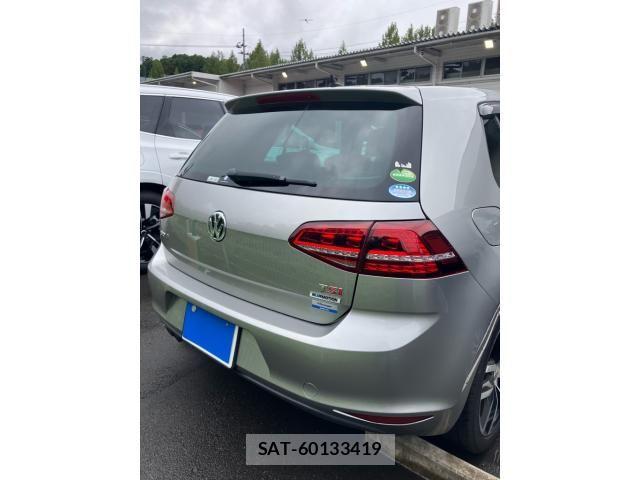 VolksWagen GOLF 2017-03 8667137-3