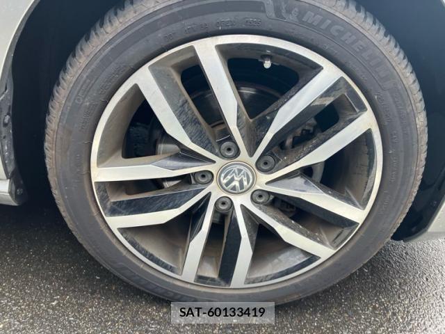 VolksWagen GOLF 2017-03 8667137-7