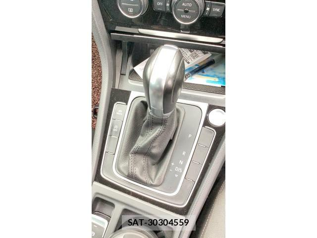 VolksWagen GOLF 2016-07 8667138-15