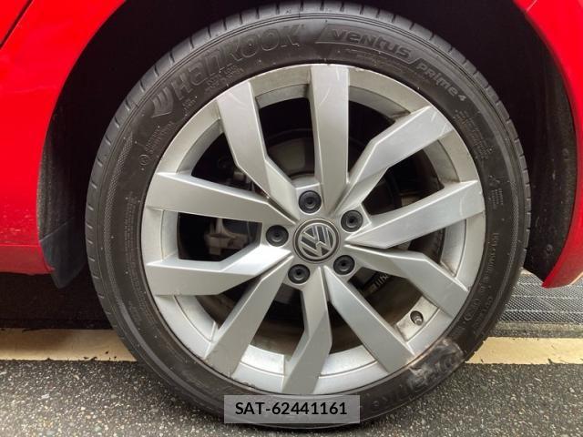 VolksWagen GOLF 2018-02 8662390-9