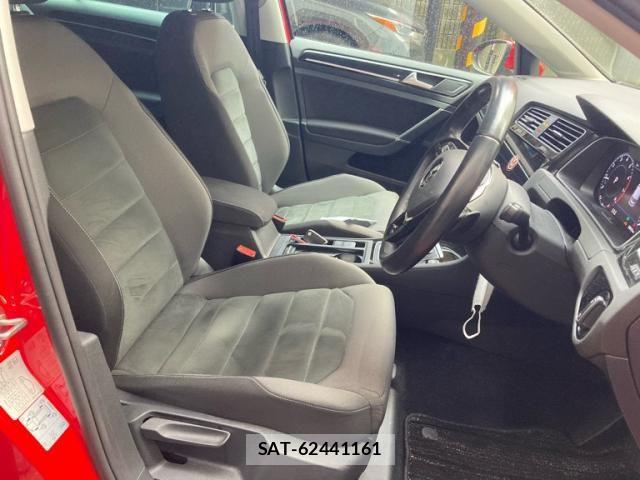 VolksWagen GOLF 2018-02 8662390-12