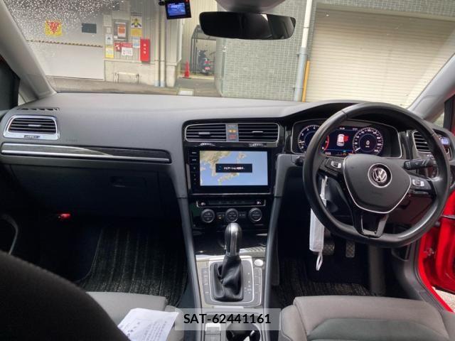 VolksWagen GOLF 2018-02 8662390-14