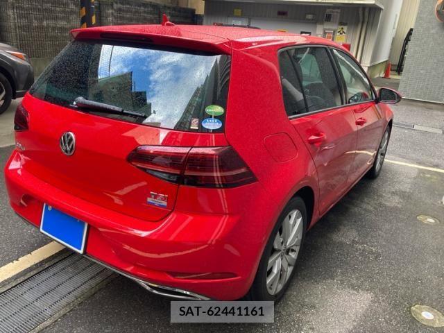 VolksWagen GOLF 2018-02 8662390-2