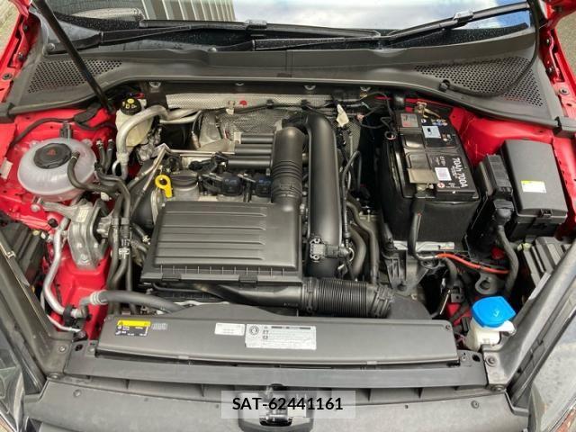 VolksWagen GOLF 2018-02 8662390-6