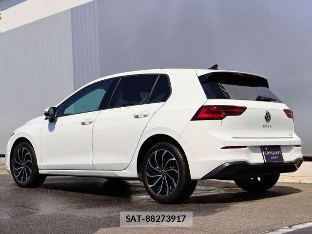 VolksWagen GOLF 2023-12 8662383-3