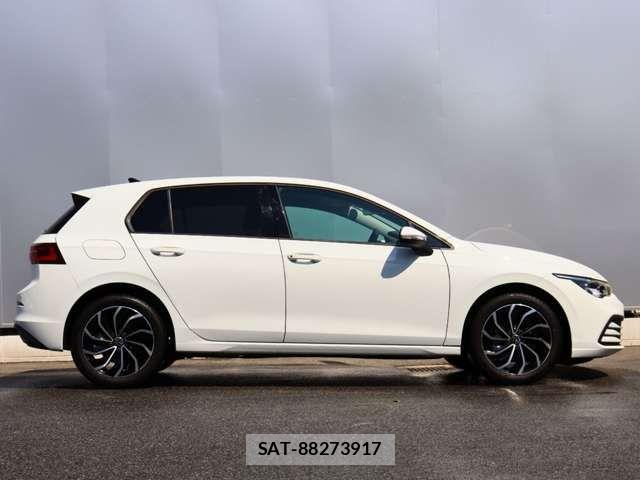 VolksWagen GOLF 2023-12 8662383-6