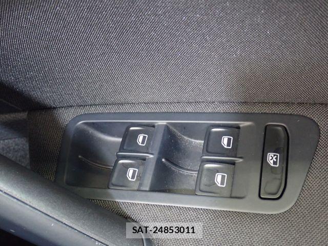 VolksWagen GOLF 2013-08 8746818-16