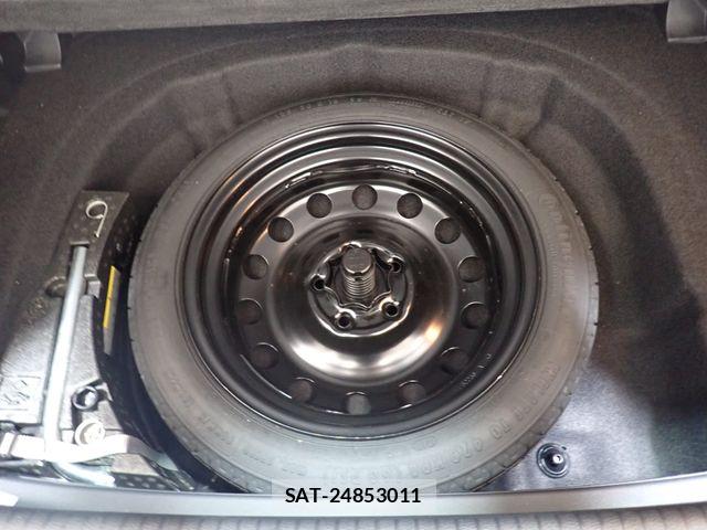 VolksWagen GOLF 2013-08 8746818-20