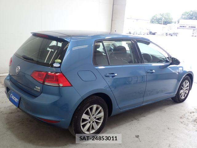 VolksWagen GOLF 2013-08 8746818-7