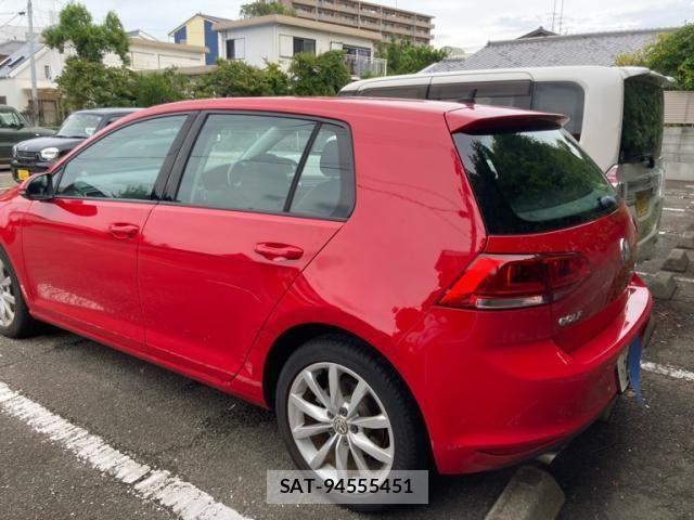 VolksWagen GOLF 2015-03 8746828-3