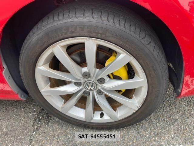 VolksWagen GOLF 2015-03 8746828-5