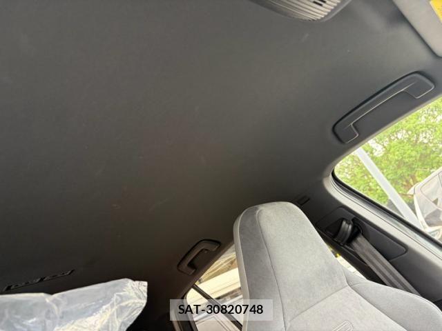 VolksWagen GOLF 2023-09 8746822-25