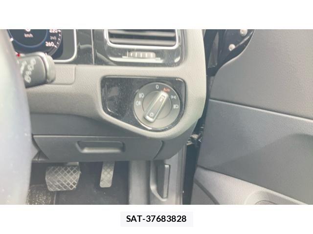 VolksWagen GOLF 2020-02 8746823-8