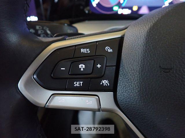VolksWagen GOLF 2022-05 8746821-17