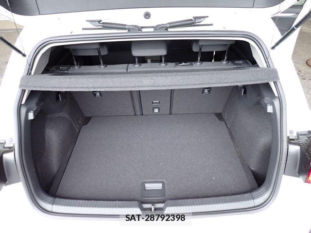 VolksWagen GOLF 2022-05 8746821-24