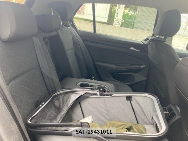 VolksWagen GOLF 2023-12 8832475-10
