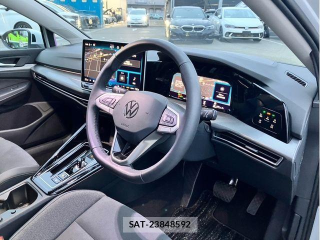 VolksWagen GOLF 2025-09 8832474-1