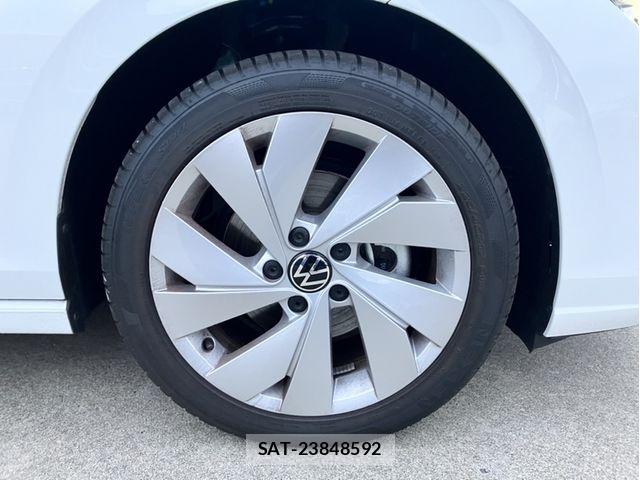 VolksWagen GOLF 2025-09 8832474-5