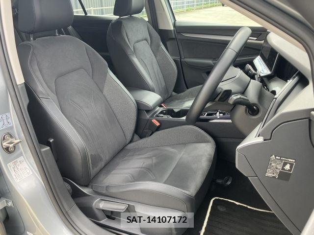 VolksWagen GOLF 2025-05 8832472-11