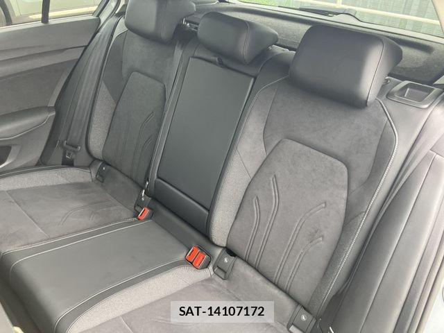 VolksWagen GOLF 2025-05 8832472-12