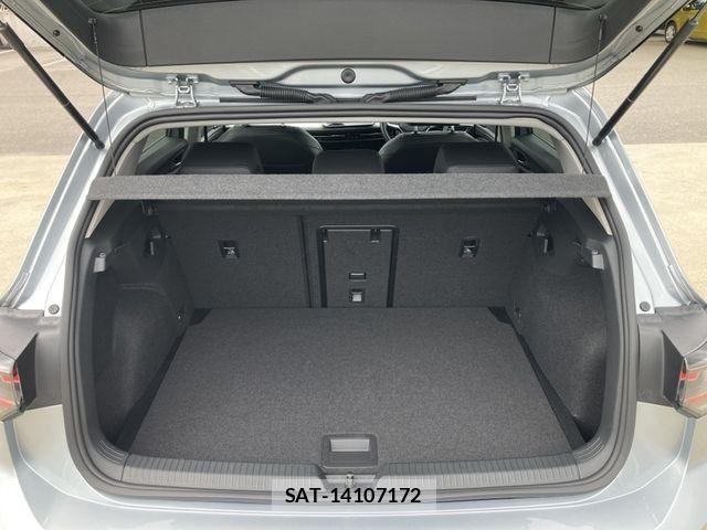 VolksWagen GOLF 2025-05 8832472-13