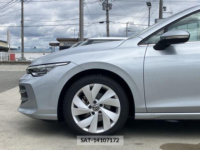 VolksWagen GOLF 2025-05 8832472-5