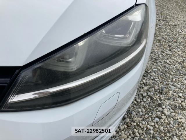 VolksWagen GOLF 2015-03 8832477-2
