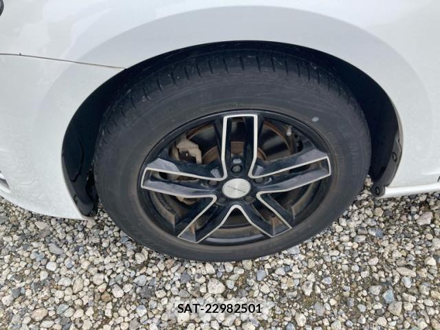 VolksWagen GOLF 2015-03 8832477-3