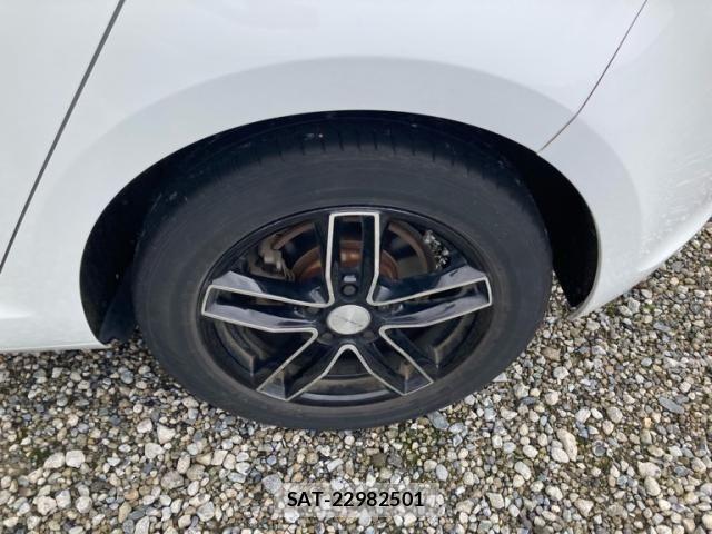 VolksWagen GOLF 2015-03 8832477-4
