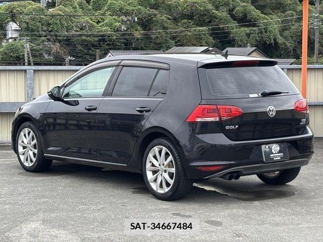 VolksWagen GOLF 2014-07 8851078-22