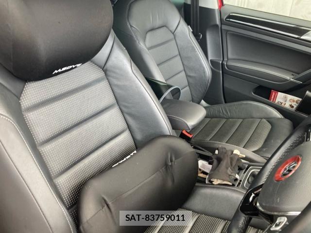 VolksWagen GOLF 2020-03 8851073-12