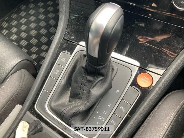 VolksWagen GOLF 2020-03 8851073-20