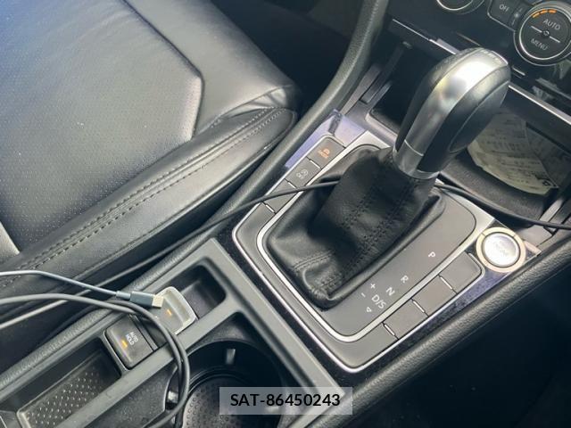 VolksWagen GOLF 2014-08 8851077-20