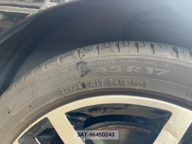 VolksWagen GOLF 2014-08 8851077-3