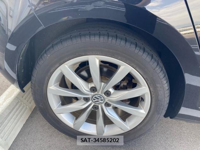 VolksWagen GOLF 2014-02 8851079-10