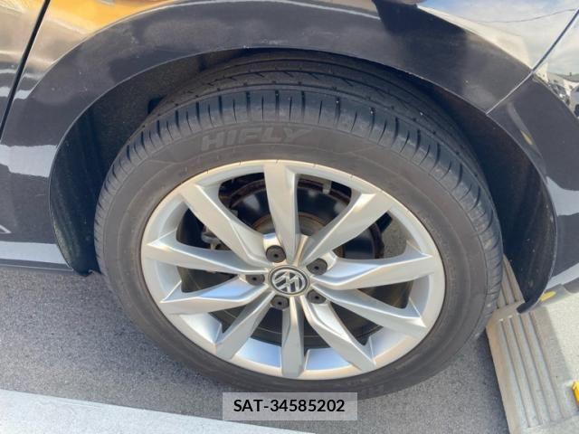 VolksWagen GOLF 2014-02 8851079-11