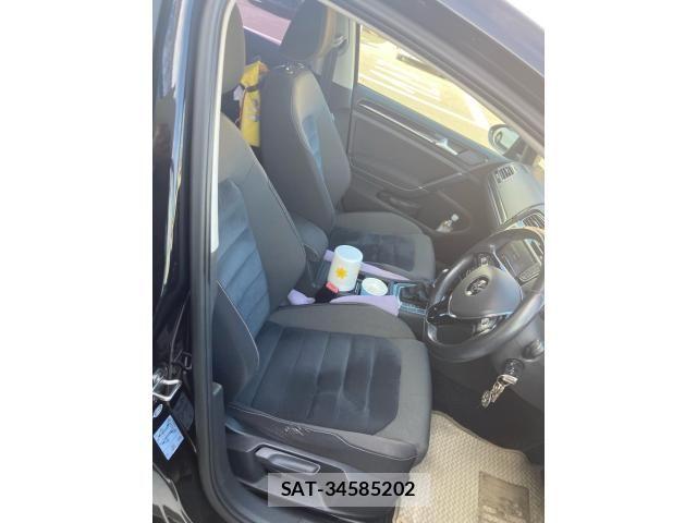VolksWagen GOLF 2014-02 8851079-13