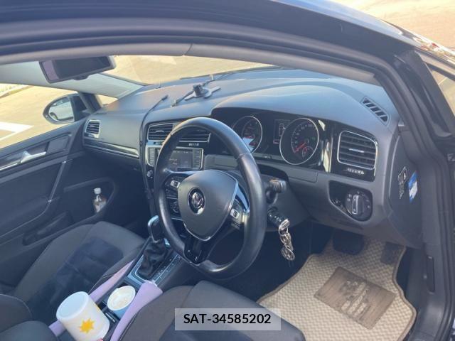 VolksWagen GOLF 2014-02 8851079-15