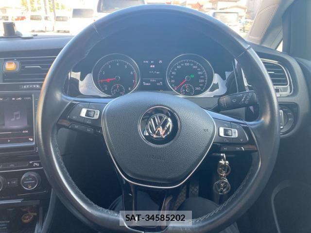 VolksWagen GOLF 2014-02 8851079-16