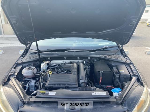 VolksWagen GOLF 2014-02 8851079-22